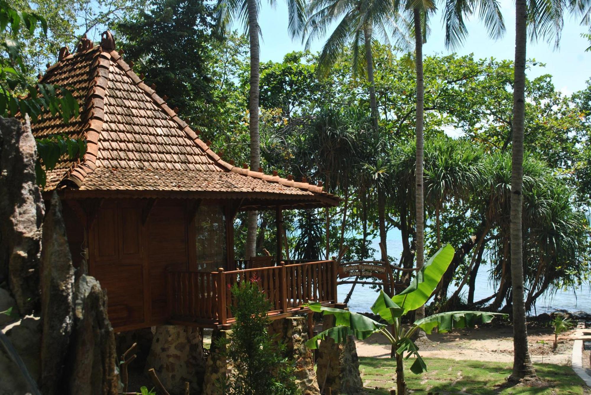 Alam Kita Hotel Karimunjawa Kültér fotó